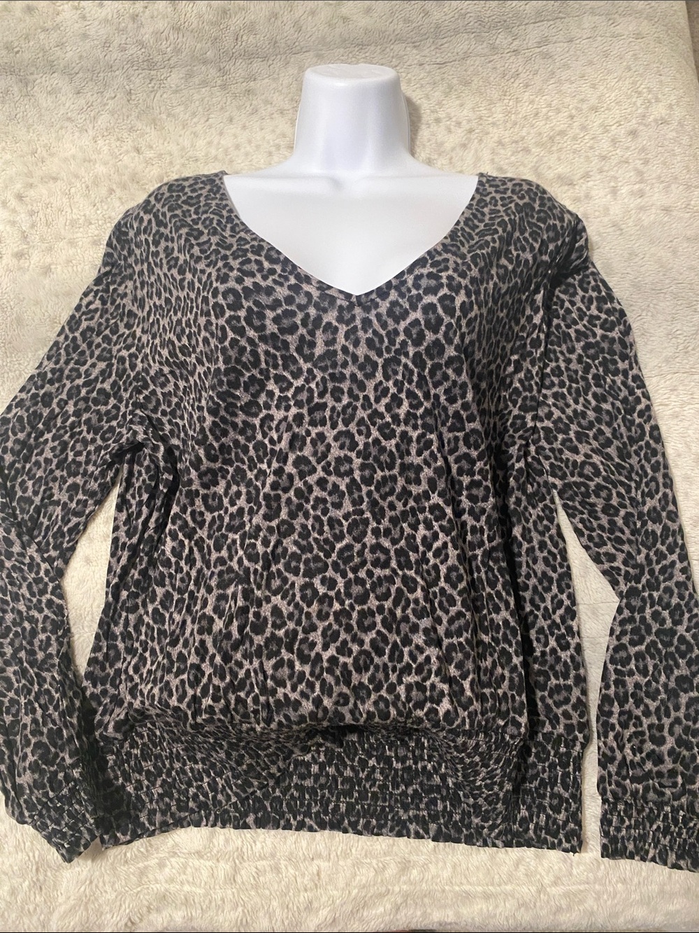 Michael Kors Leopard Print V-Neck Shirt - Black & Cream